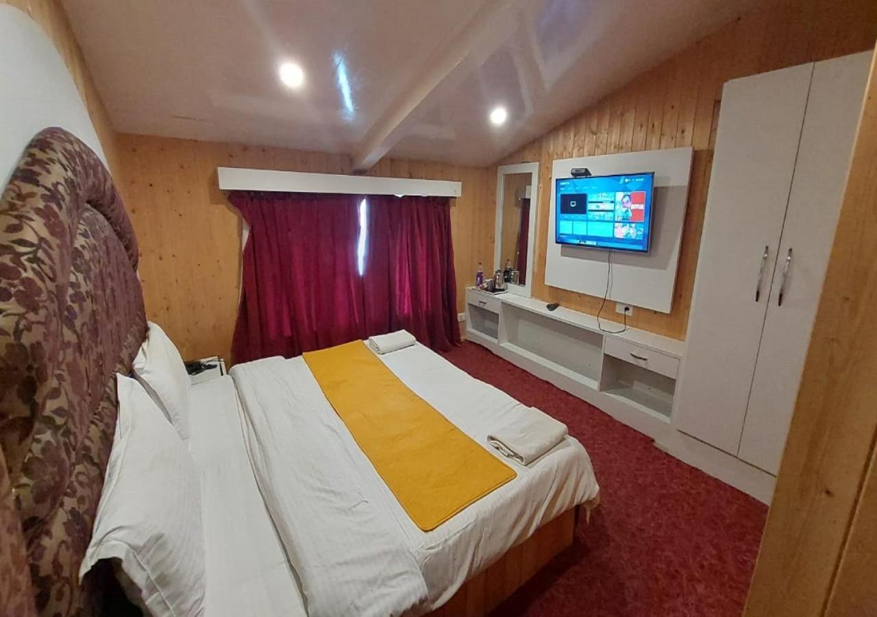 Hotel Outlook Pahalgām Zewnętrze zdjęcie