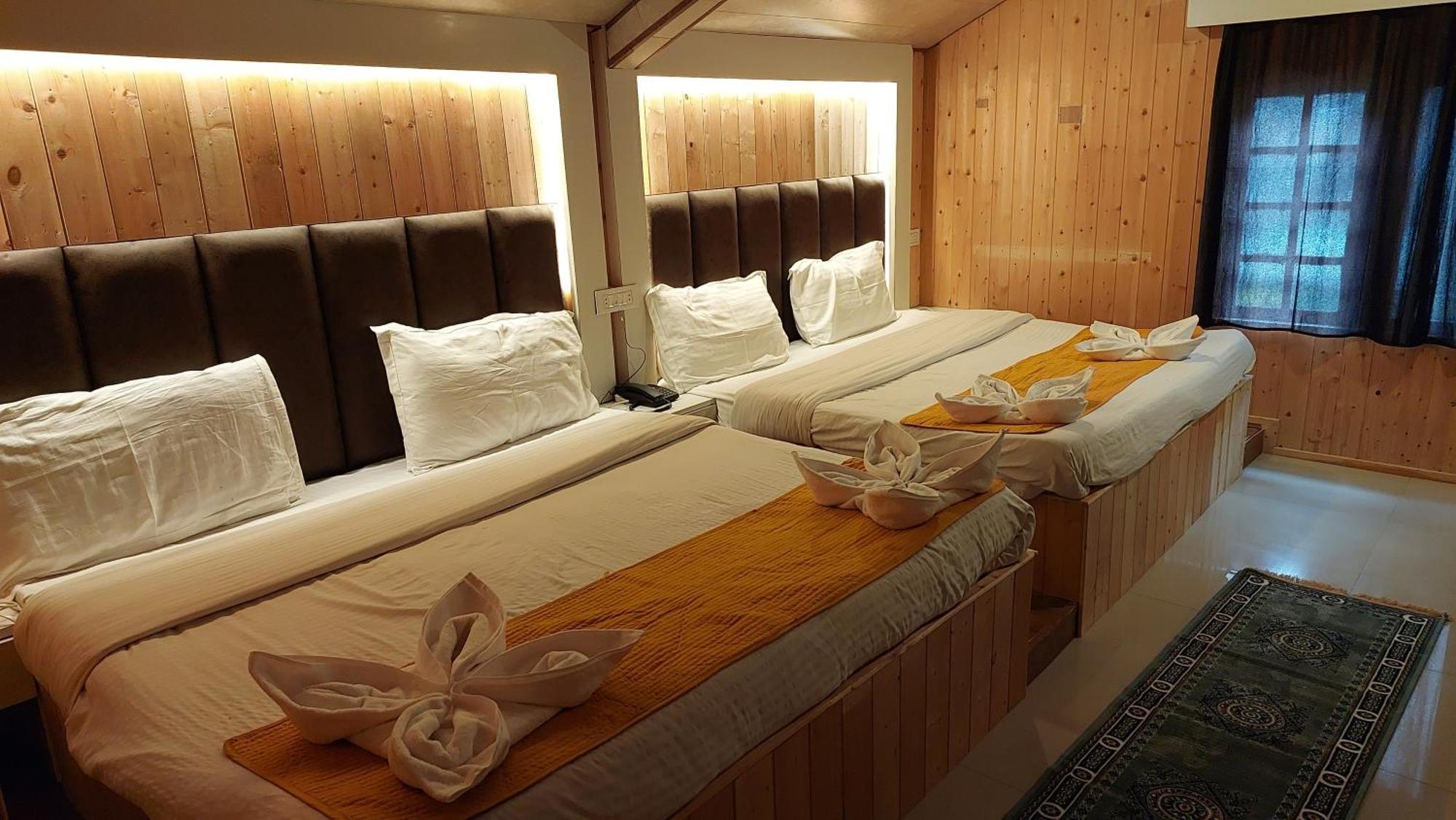 Hotel Outlook Pahalgām Zewnętrze zdjęcie