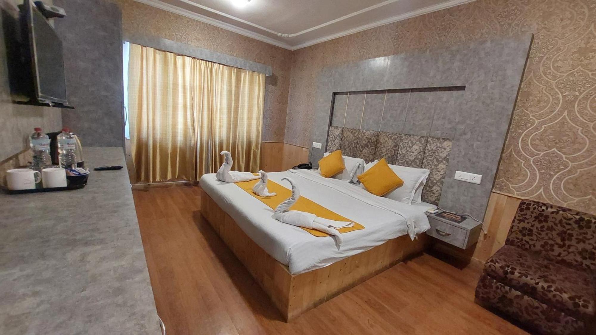 Hotel Outlook Pahalgām Zewnętrze zdjęcie