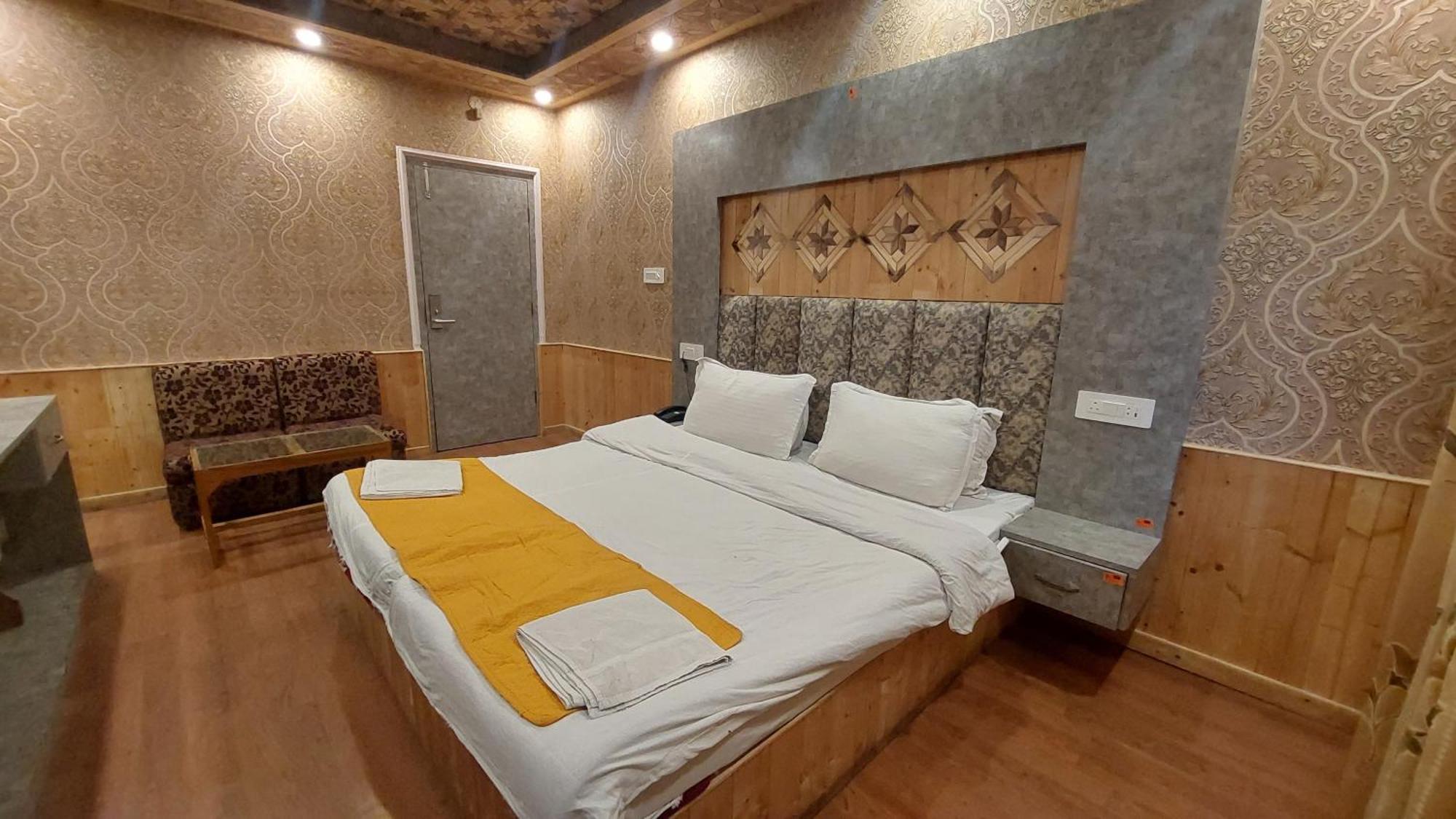 Hotel Outlook Pahalgām Zewnętrze zdjęcie